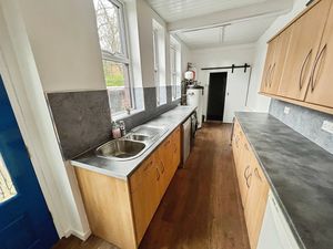 Utility Room/2nd Kitchen- click for photo gallery
